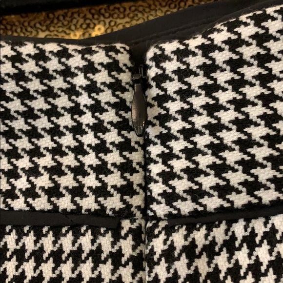 Banana Republic Houndstooth Skirt Size 10P - Picture 5 of 7